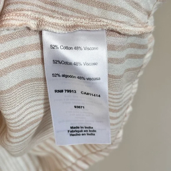 Jessica Simpson maternity. NWT. Off shoulder bell sleeve blouse. - Picture 7 of 11